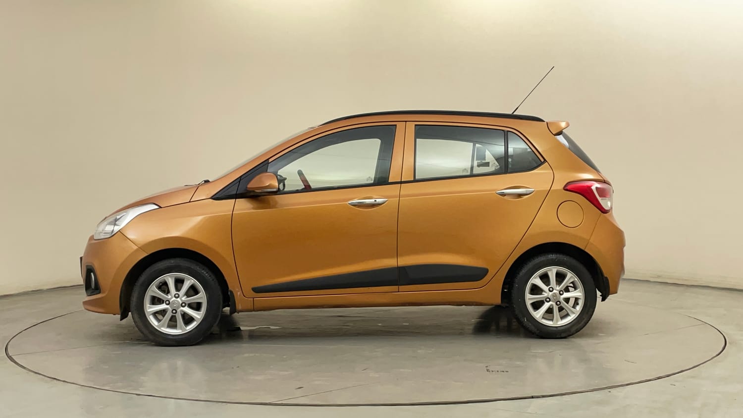 Used 2015 Hyundai Grand i10 Asta AT 1.2 Kappa VTVT Petrol Automatic exterior LEFT SIDE VIEW