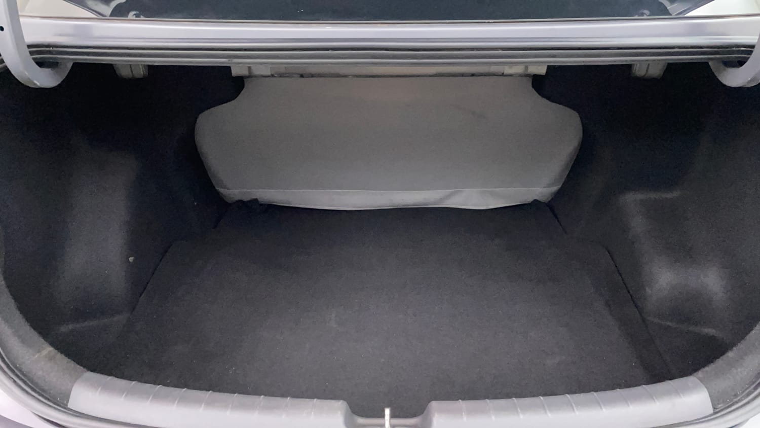 Used 2020 Hyundai Aura SX Plus 1.2 AMT Petrol Petrol Automatic interior DICKY INSIDE VIEW