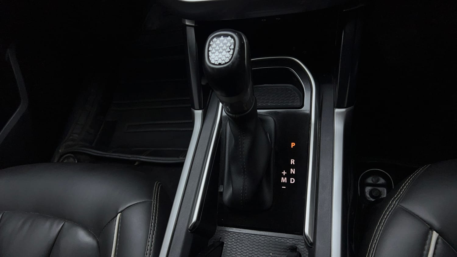 Used 2022 Tata Harrier XTA Plus Diesel Automatic interior GEAR  KNOB VIEW