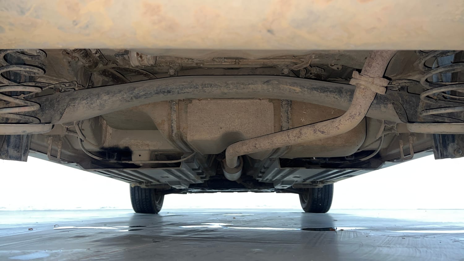 Used 2021 maruti-suzuki Vitara Brezza LXi Petrol Manual extra REAR UNDERBODY VIEW (TAKEN FROM REAR)