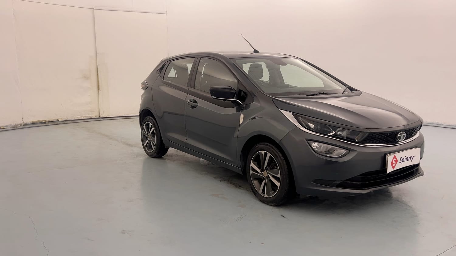 Used 2021 Tata Altroz XZ Petrol Petrol Manual exterior RIGHT FRONT CORNER VIEW
