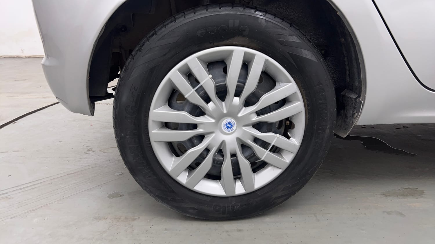 Used 2017 Tata Tiago Revotron XT Petrol Manual tyres RIGHT REAR TYRE RIM VIEW