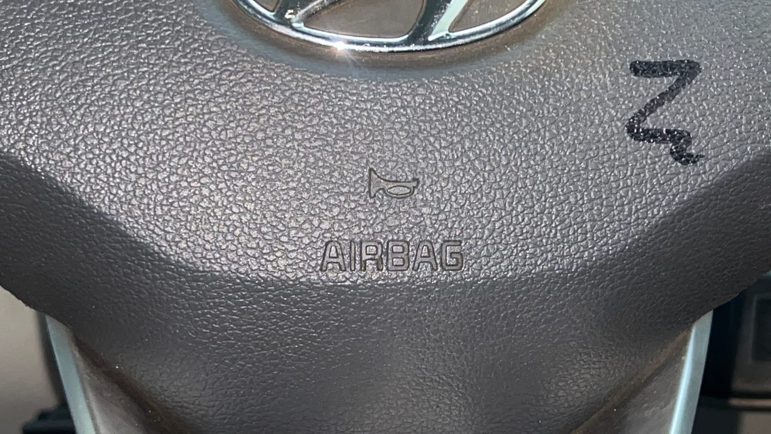 Used 2021 Hyundai Grand i10 Nios Sportz 1.2 Kappa VTVT CNG Cng Manual top_features Airbags