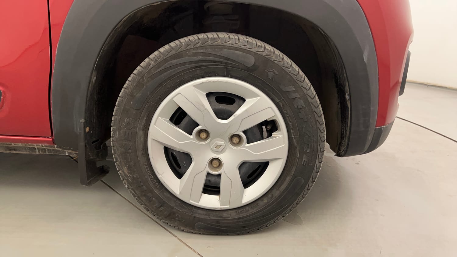Used 2017 Renault Kwid RXL Petrol Manual tyres RIGHT FRONT TYRE RIM VIEW
