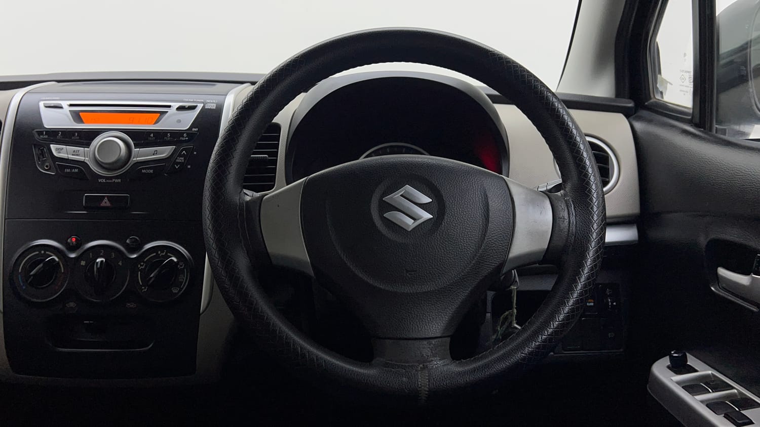 Used 2015 Maruti Suzuki Wagon R VXI Petrol Manual interior STEERING VIEW