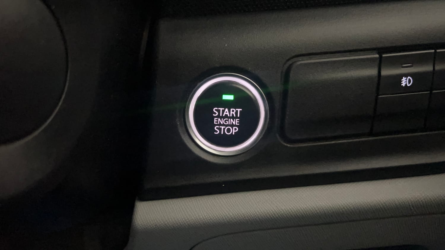 Used 2021 Tata Altroz XZ Petrol Petrol Manual top_features Keyless start