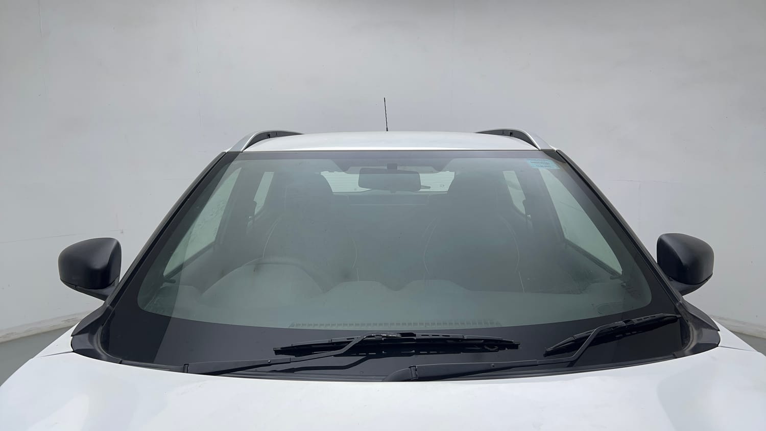 Used 2023 Nissan Magnite XE Petrol Manual exterior FRONT WINDSHIELD VIEW