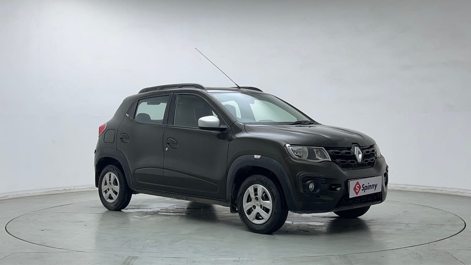 Used 2017 Renault Kwid 1.0 RXT Petrol Manual exterior RIGHT FRONT CORNER VIEW