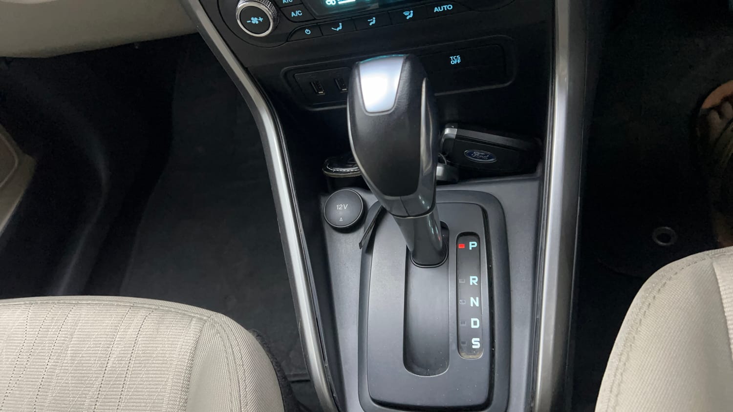 Used 2021 Ford EcoSport Titanium Plus 1.5L Ti-VCT AT Petrol Automatic interior GEAR  KNOB VIEW