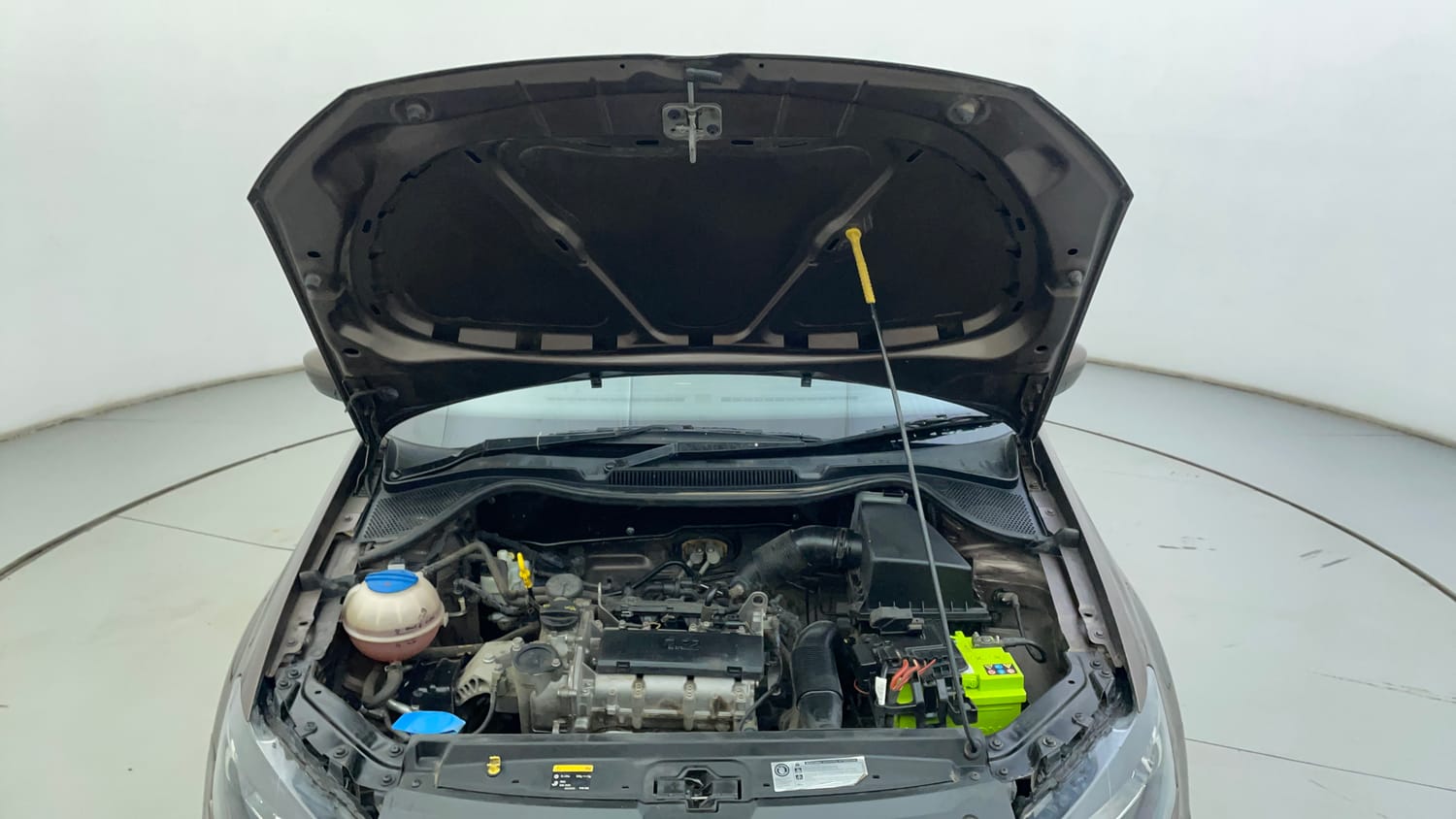 Used 2017 Volkswagen Ameo Trendline 1.2L (P) Petrol Manual engine ENGINE & BONNET OPEN FRONT VIEW