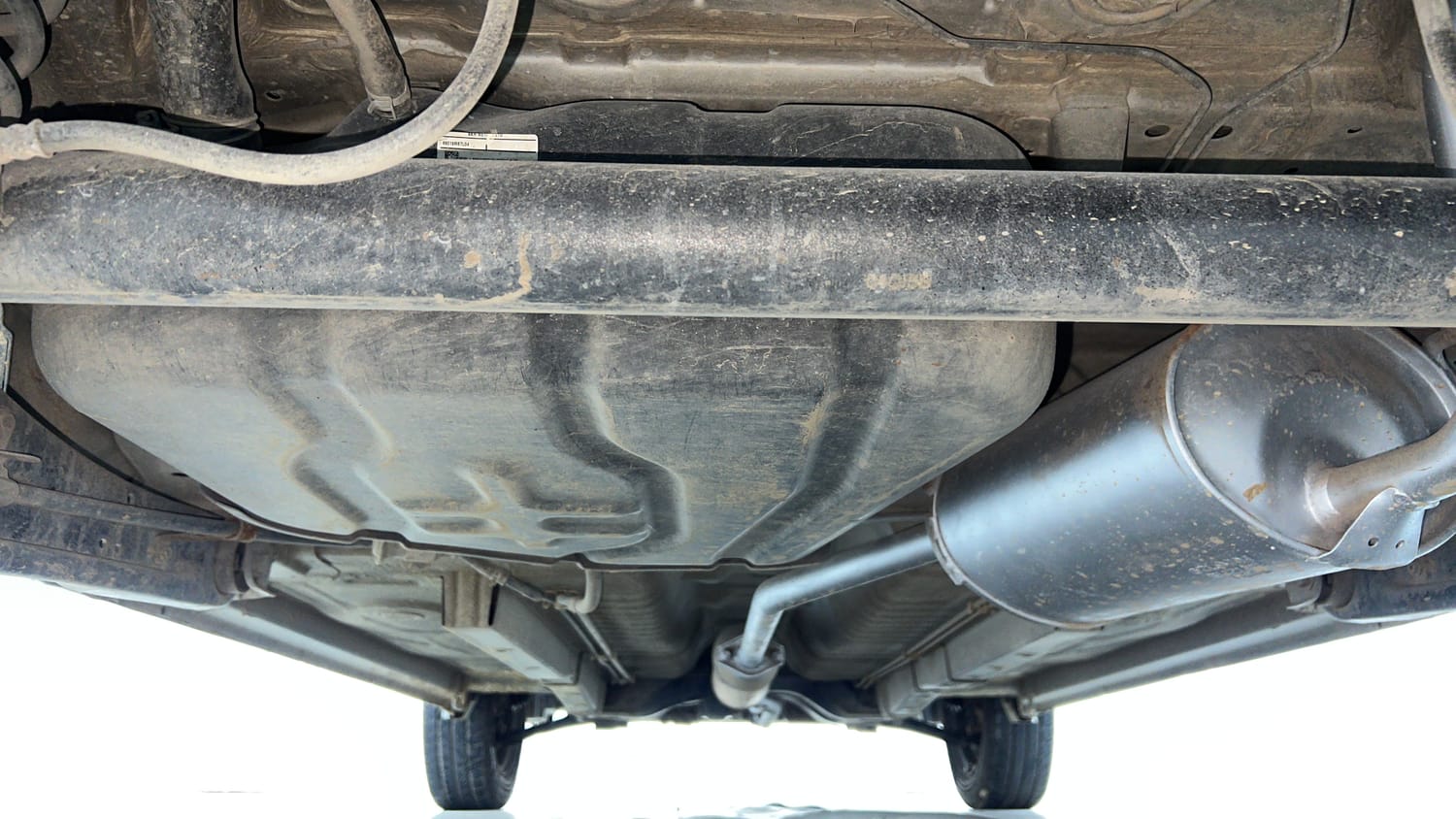 Used 2015 Maruti Suzuki Wagon R VXI Petrol Manual extra REAR UNDERBODY VIEW (TAKEN FROM REAR)