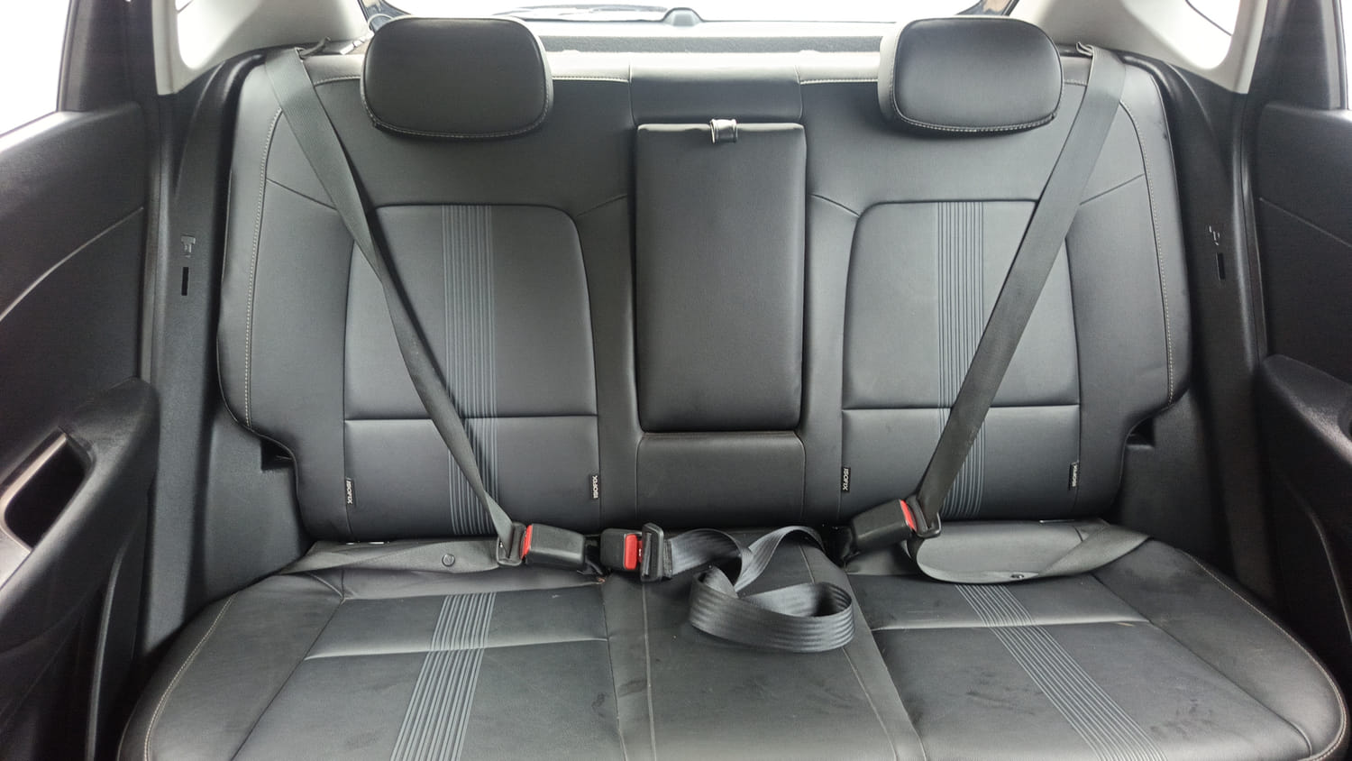 Used 2021 Hyundai New i20 Asta (O) 1.0 Turbo DCT Petrol Automatic interior REAR SEAT CONDITION VIEW