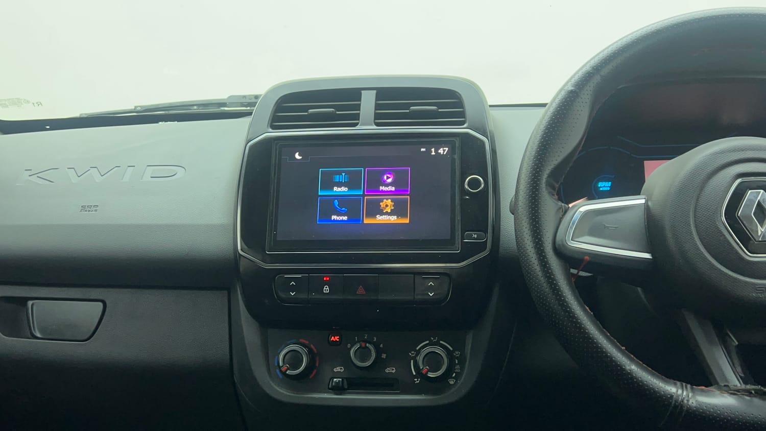 Used 2020 Renault Kwid RXT 1.0 AMT Opt Petrol Automatic top_features Integrated (in-dash) music system