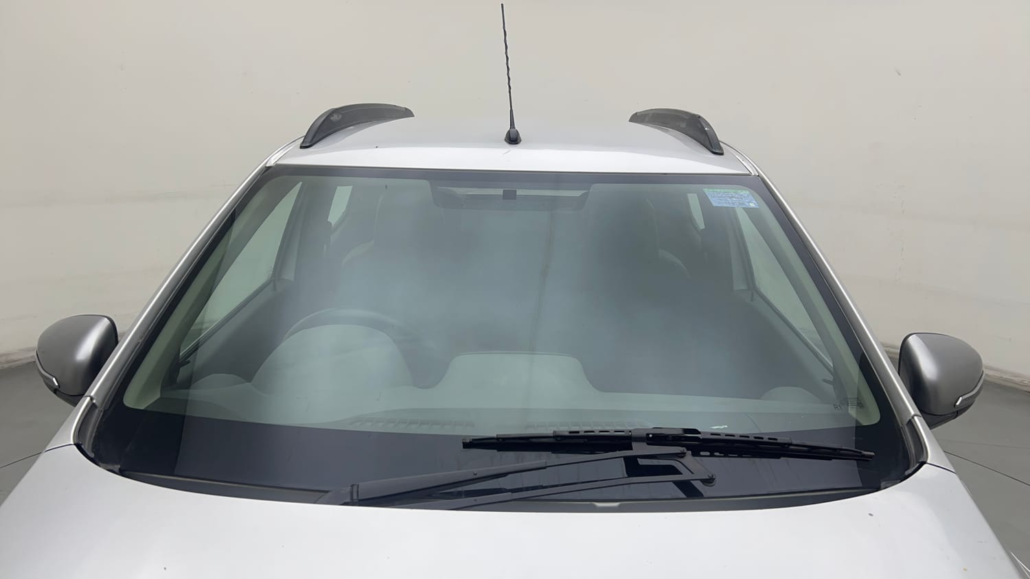 Used 2020 Renault Kwid RXT 1.0 AMT Opt Petrol Automatic exterior FRONT WINDSHIELD VIEW