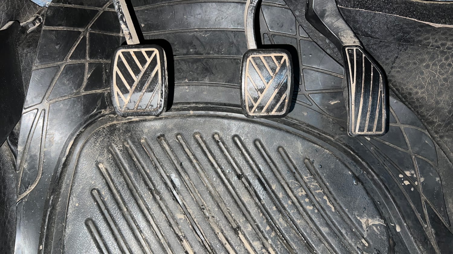Used 2021 maruti-suzuki Vitara Brezza LXi Petrol Manual interior PEDALS VIEW