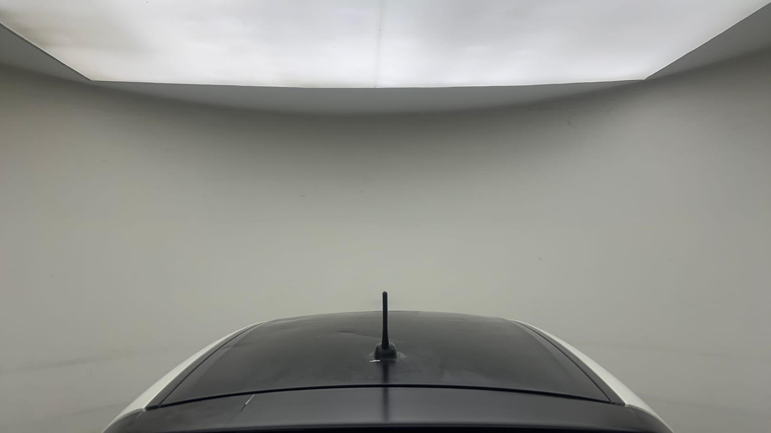 Used 2015 Maruti Suzuki Swift VXi Petrol Manual exterior EXTERIOR ROOF VIEW