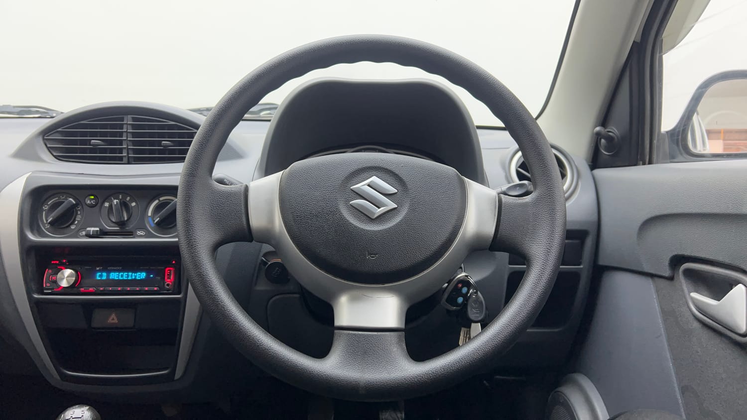 Used 2015 Maruti Suzuki Alto 800 Lxi Petrol Manual interior STEERING VIEW