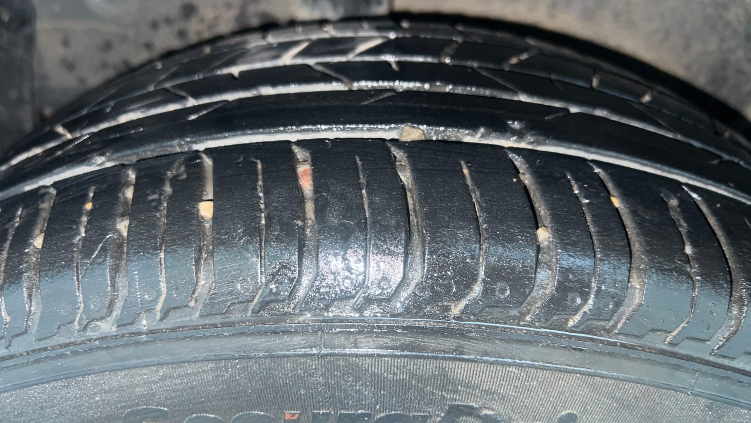 Used 2021 Hyundai i20 Sportz 1.2 MT Petrol Manual tyres RIGHT REAR TYRE TREAD VIEW