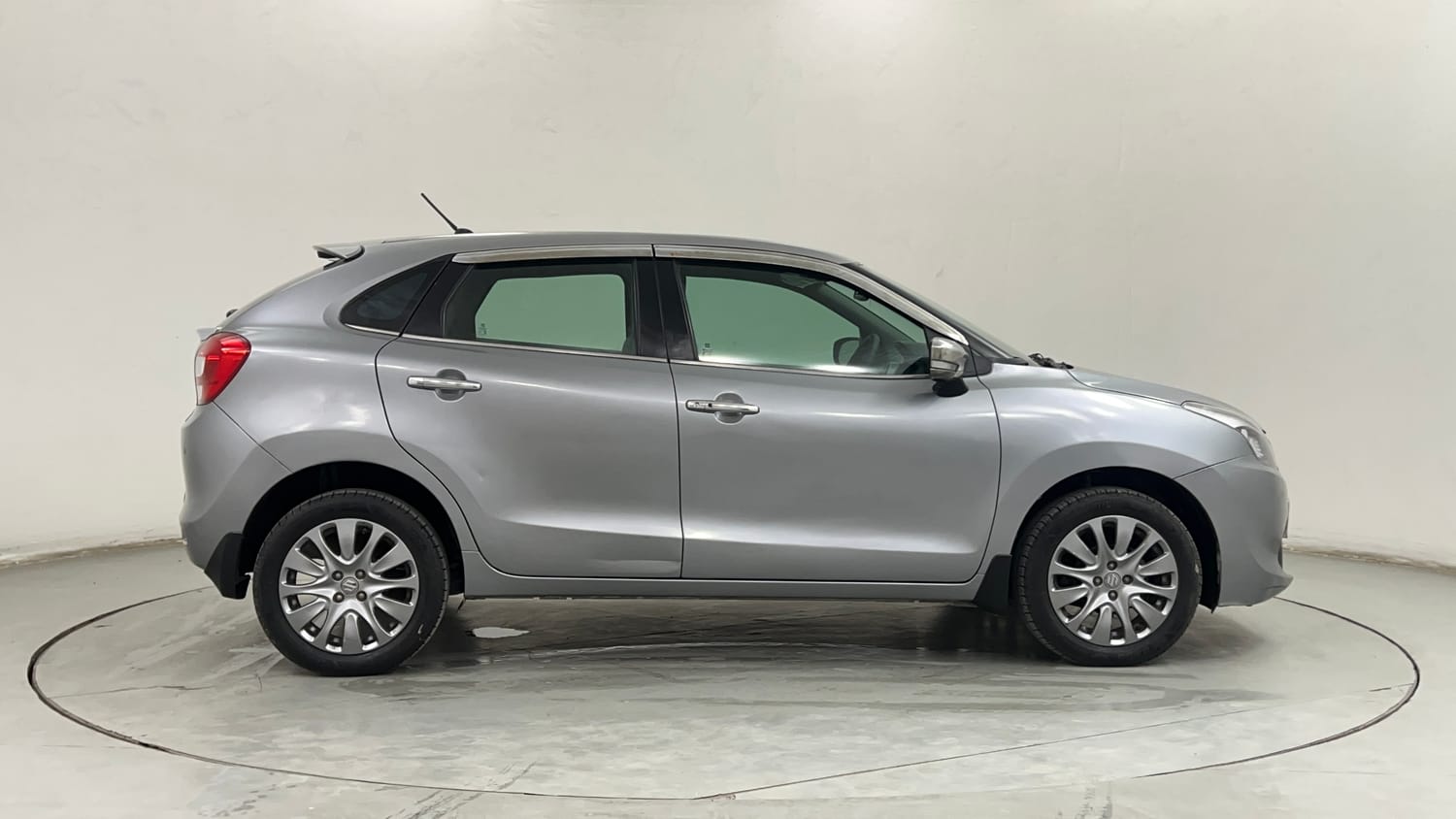 Used 2017 Maruti Suzuki Baleno Alpha 1.2 Petrol Manual exterior RIGHT SIDE VIEW