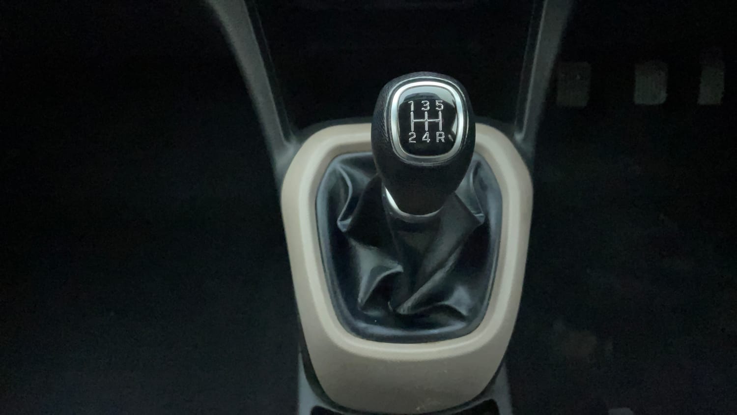 Used 2019 Hyundai Grand i10 Sportz 1.2 Kappa VTVT Petrol Manual interior GEAR  KNOB VIEW