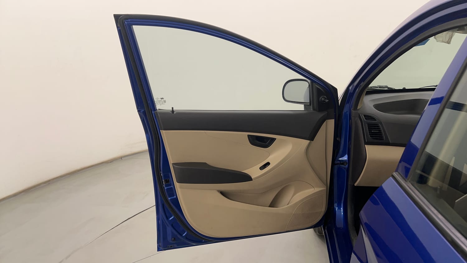 Used 2016 Hyundai Eon Magna Petrol Manual interior LEFT FRONT DOOR OPEN VIEW