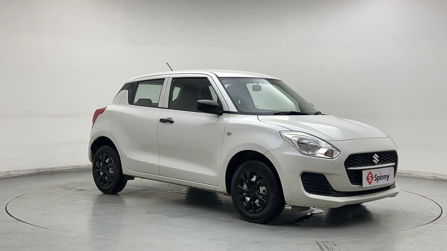 Used 2023 Maruti Suzuki Swift LXi Petrol Manual exterior RIGHT FRONT CORNER VIEW
