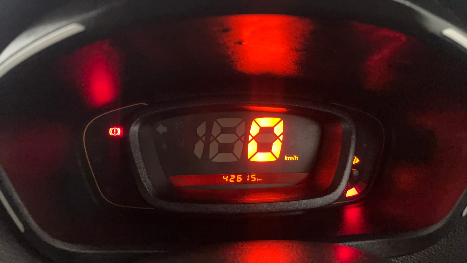 Used 2017 Renault Kwid RXL Petrol Manual interior CLUSTERMETER VIEW