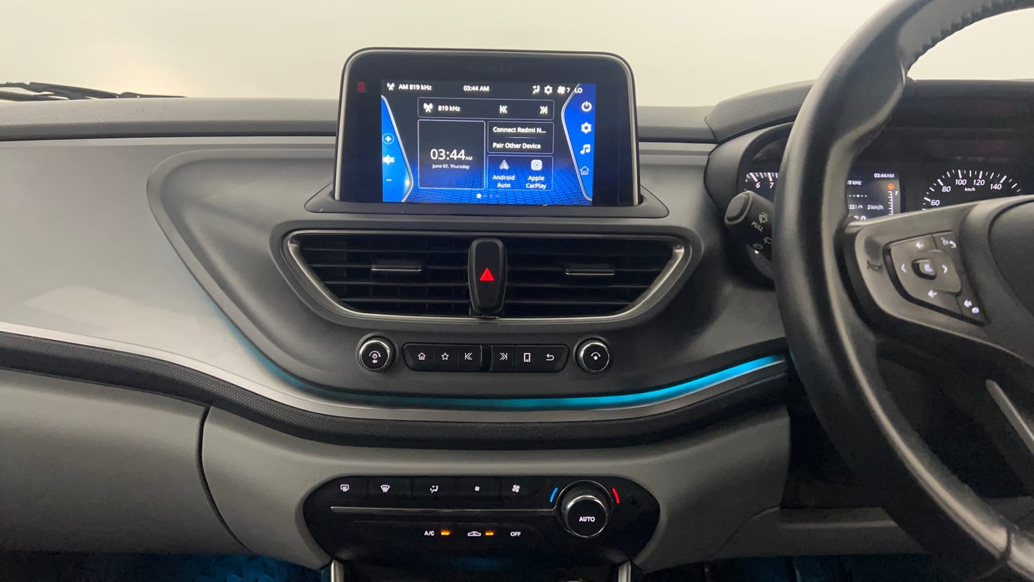 Used 2021 Tata Altroz XZ Petrol Petrol Manual interior MUSIC SYSTEM & AC CONTROL VIEW