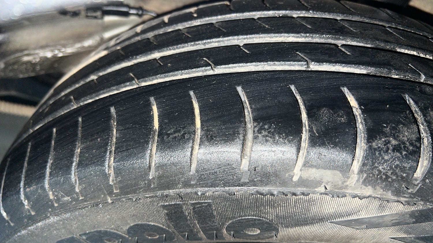 Used 2021 Tata Tiago LE Petro l+ CNG(Outside Fitted) Cng Manual tyres LEFT REAR TYRE TREAD VIEW