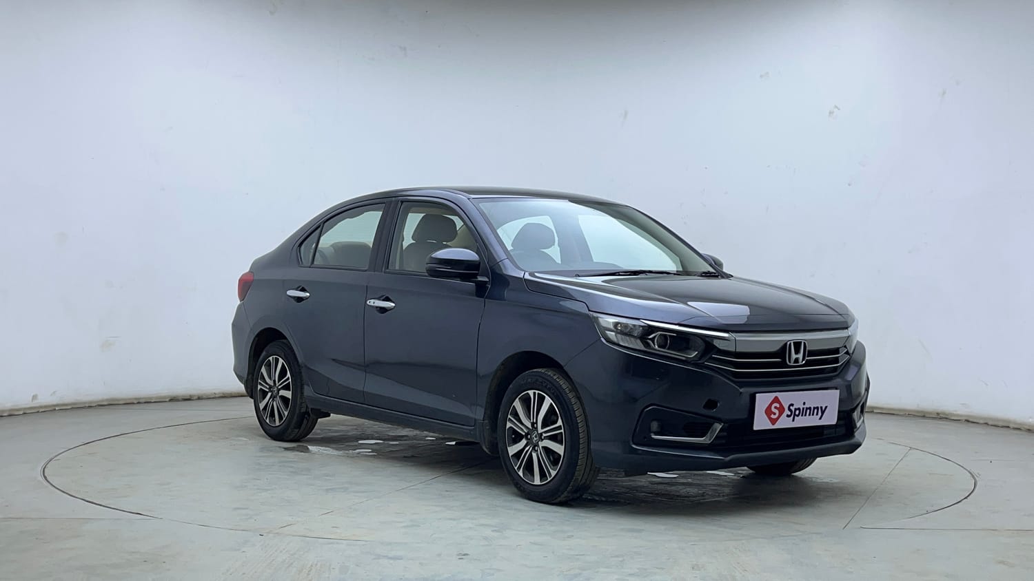 Used 2023 Honda Amaze VX 1.2 Petrol MT Petrol Manual exterior RIGHT FRONT CORNER VIEW