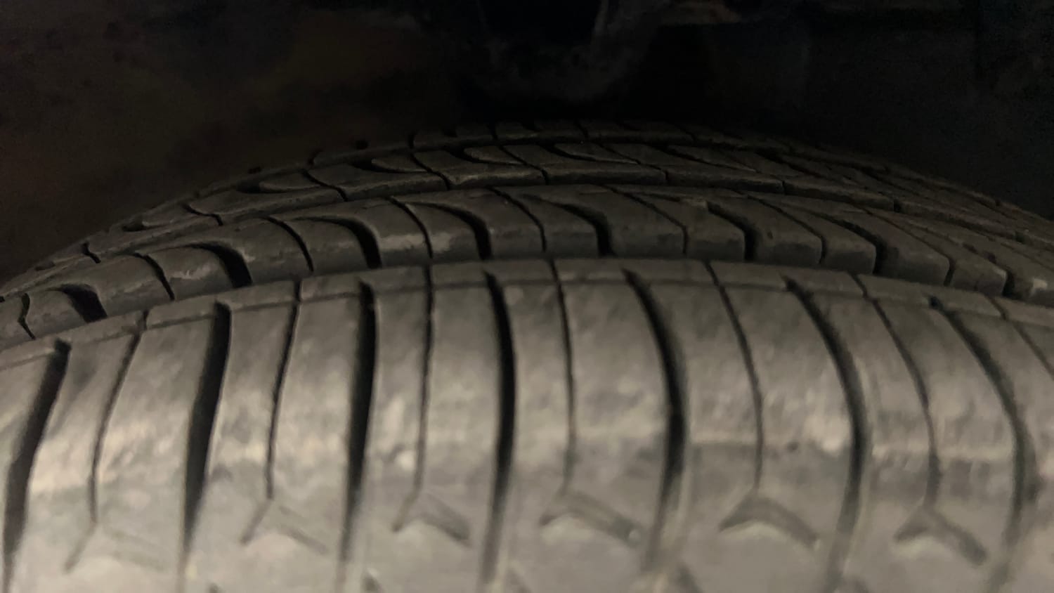 Used 2016 Hyundai Eon Magna Petrol Manual tyres RIGHT FRONT TYRE TREAD VIEW