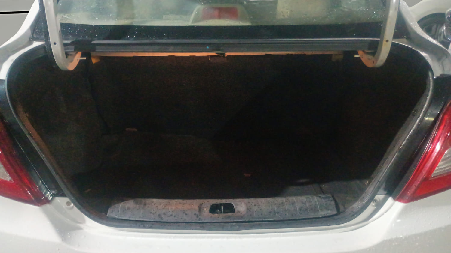 Used 2015 Maruti Suzuki Swift Dzire VXI Petrol Manual interior DICKY INSIDE VIEW