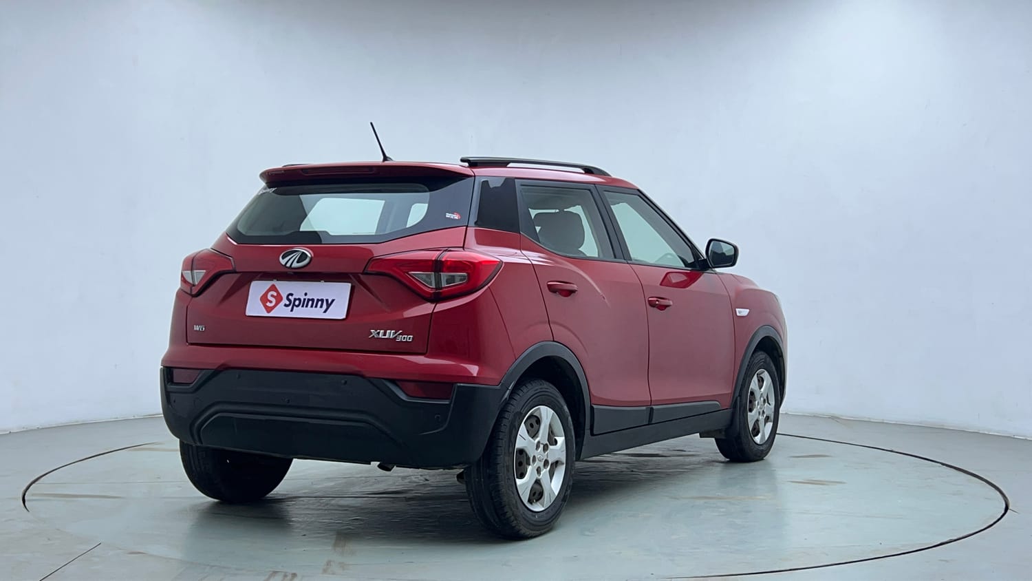 Used 2019 Mahindra XUV 300 1.2 W6 Petrol Manual exterior RIGHT REAR CORNER VIEW