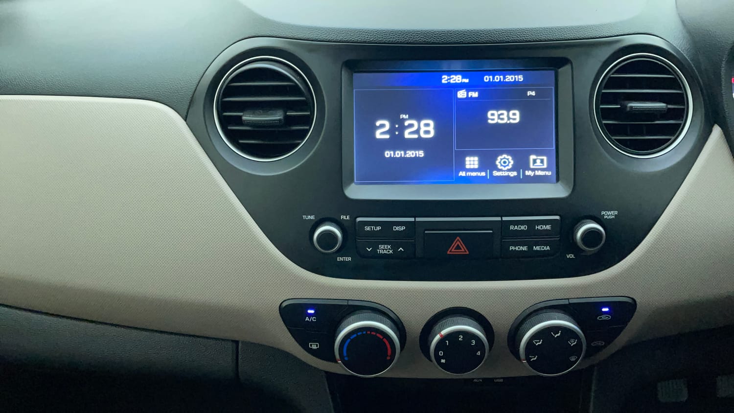 Used 2019 Hyundai Grand i10 Sportz 1.2 Kappa VTVT Petrol Manual interior MUSIC SYSTEM & AC CONTROL VIEW