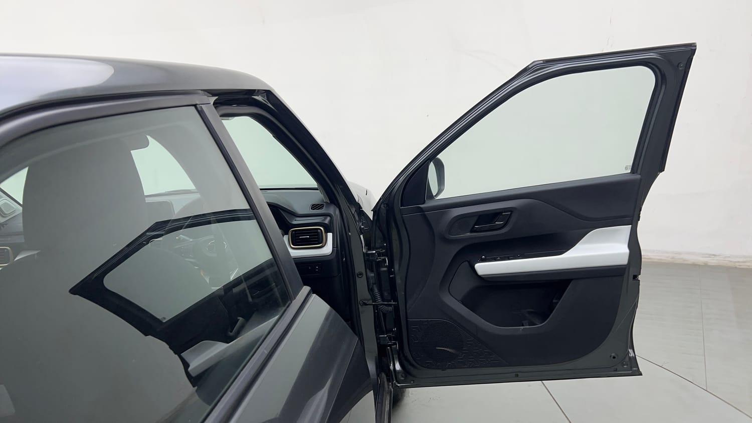 Used 2024 Tata Punch Accomplished iCNG Cng Manual interior RIGHT FRONT DOOR OPEN VIEW