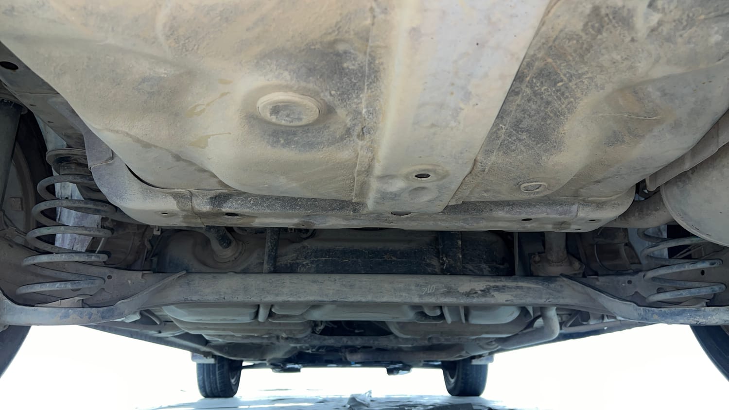 Used 2017 Honda City V Petrol Petrol Manual extra REAR UNDERBODY VIEW (TAKEN FROM REAR)