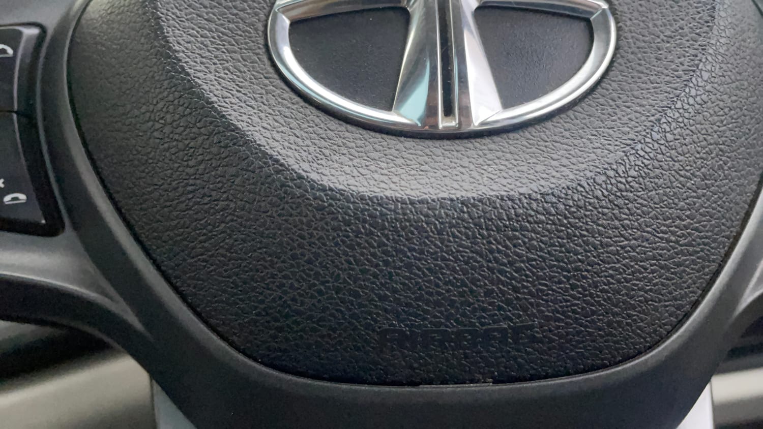 Used 2023 Tata Altroz XZ Plus (S) Diesel Diesel Manual top_features Airbags