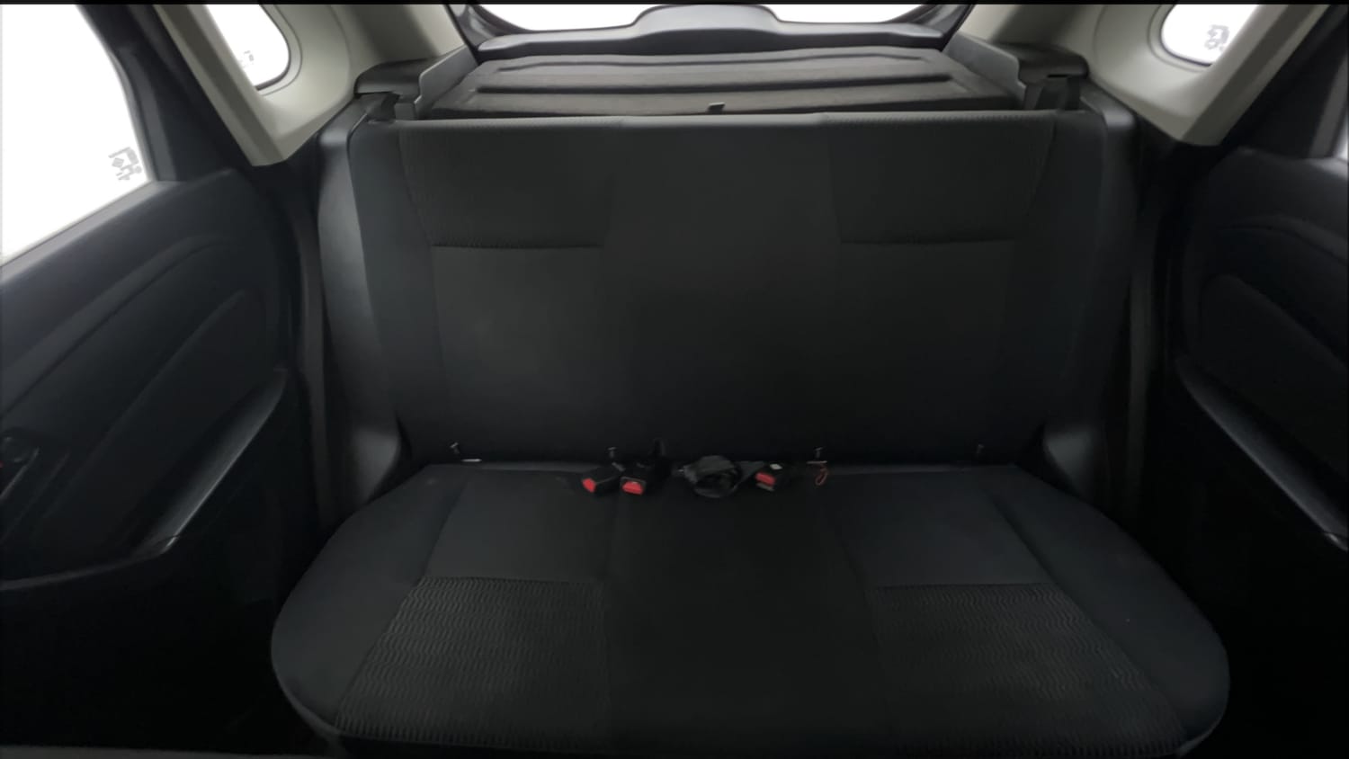 Used 2021 maruti-suzuki Vitara Brezza LXi Petrol Manual interior REAR SEAT CONDITION VIEW