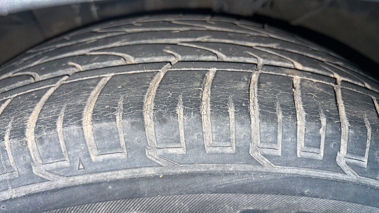 Used 2018 Hyundai Creta SX 1.6 Dual Tone Petrol Petrol Manual tyres LEFT FRONT TYRE TREAD VIEW