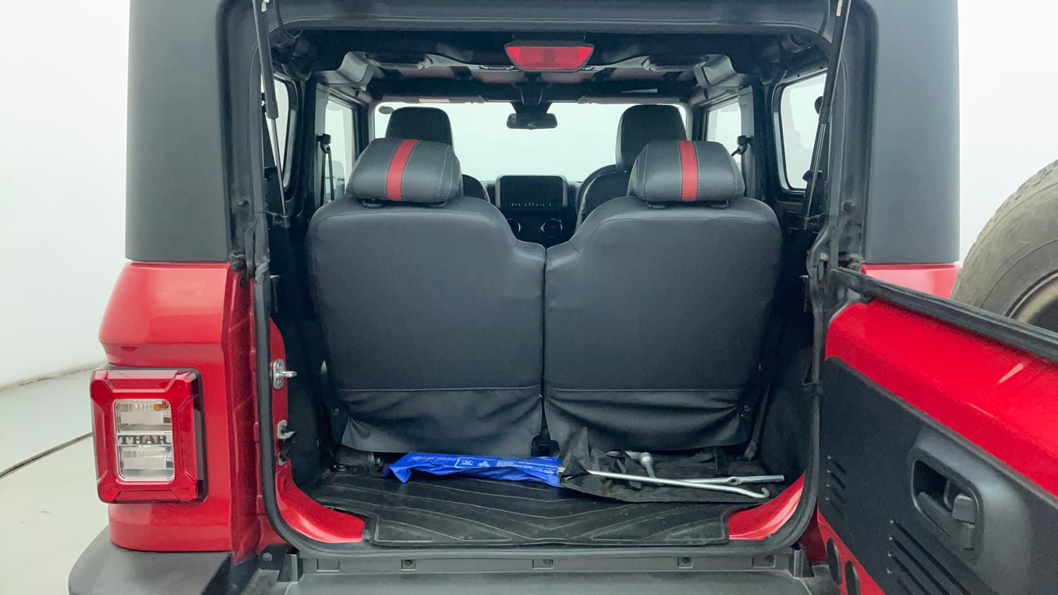Used 2022 mahindra Thar LX Hard Top Petrol AT 4WD Petrol Automatic interior DICKY INSIDE VIEW