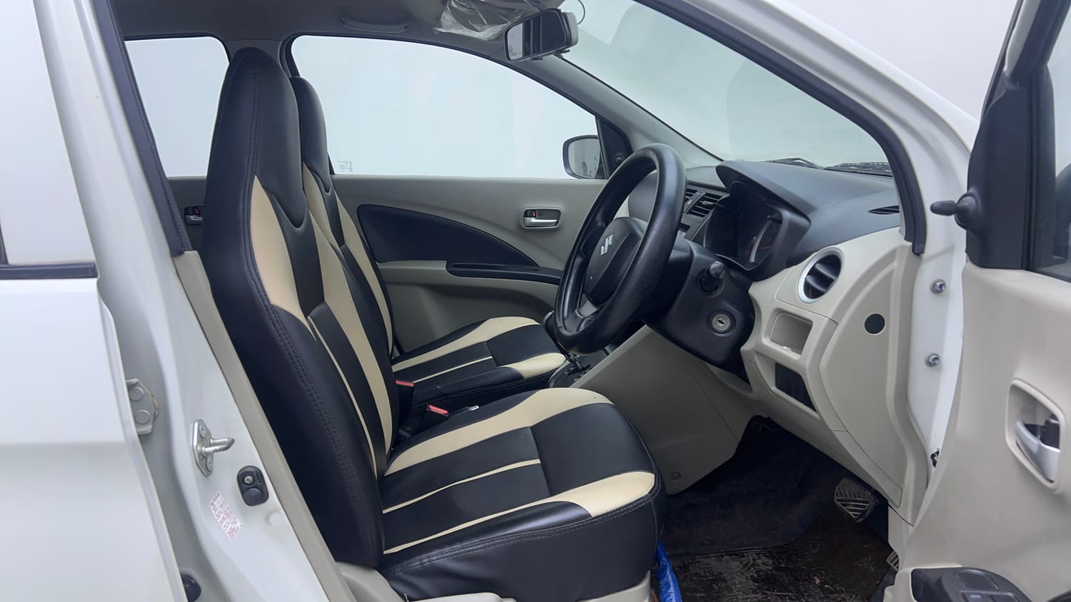 Used 2016 Maruti Suzuki Celerio VXi AMT Petrol Automatic interior RIGHT SIDE FRONT DOOR CABIN VIEW