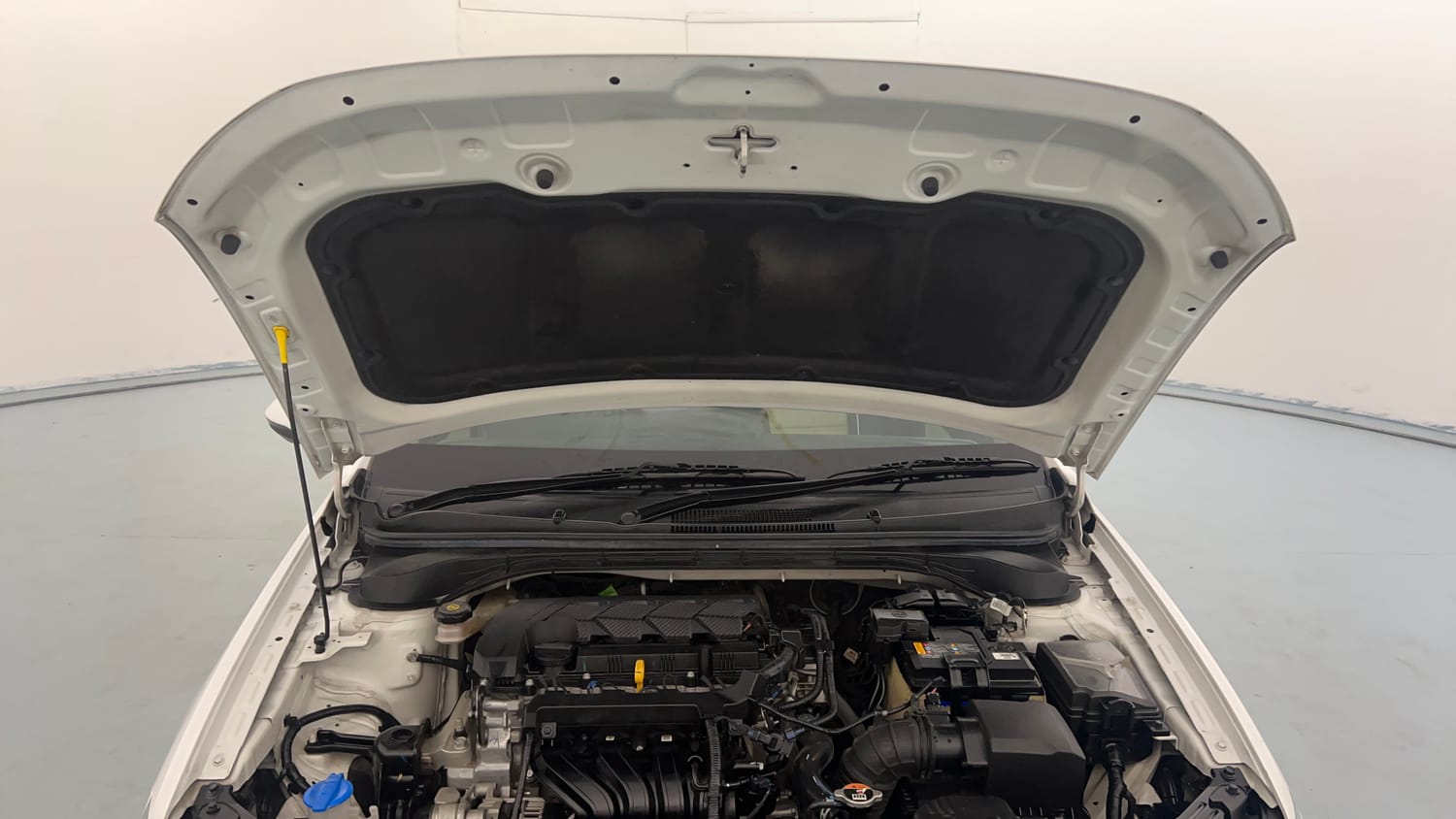 Used 2024 Hyundai Verna SX 1.5 Petrol MT Petrol Manual engine ENGINE & BONNET OPEN FRONT VIEW