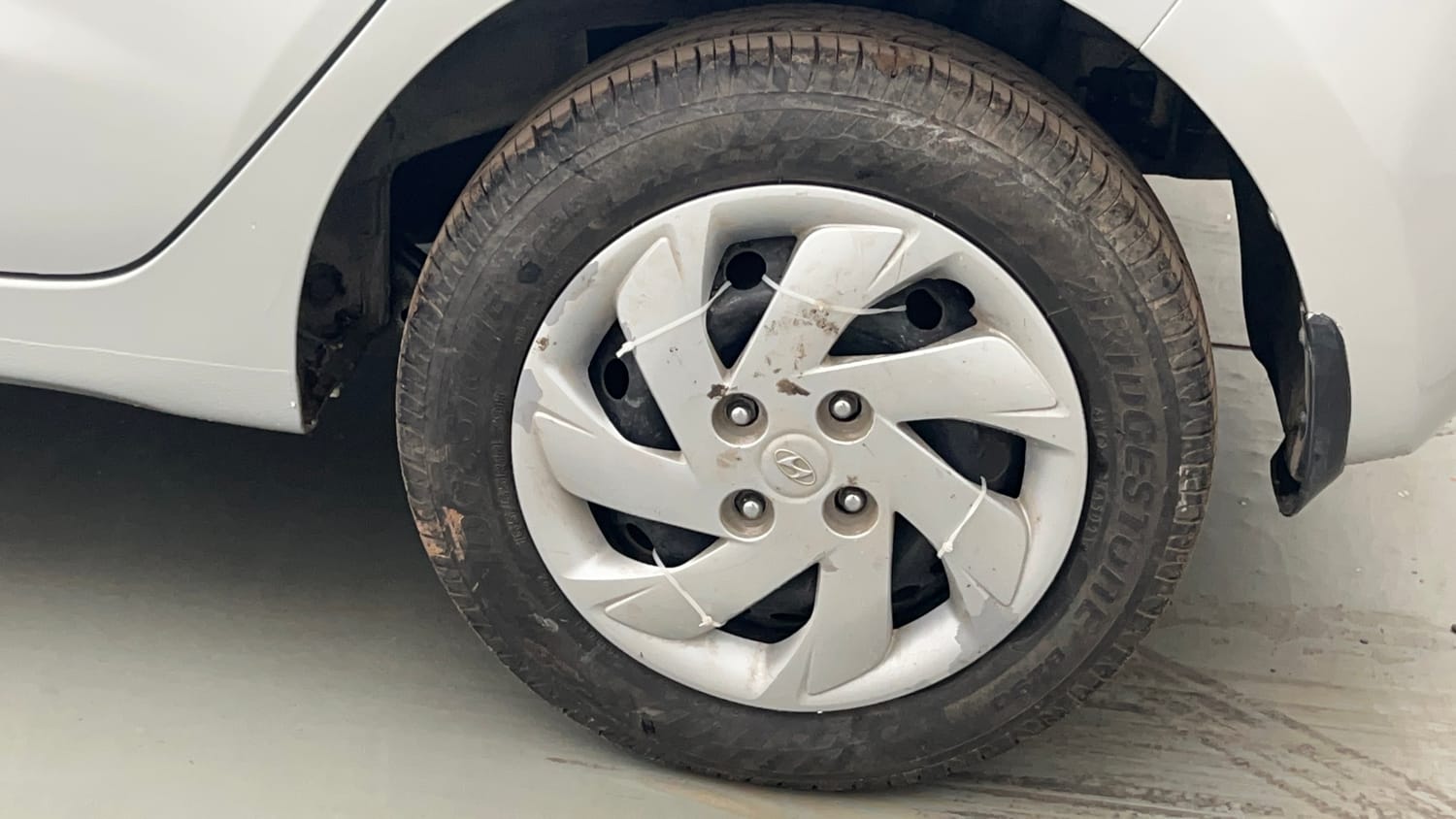 Used 2017 Hyundai Grand i10 Magna 1.2 Kappa VTVT Petrol Manual tyres LEFT REAR TYRE RIM VIEW