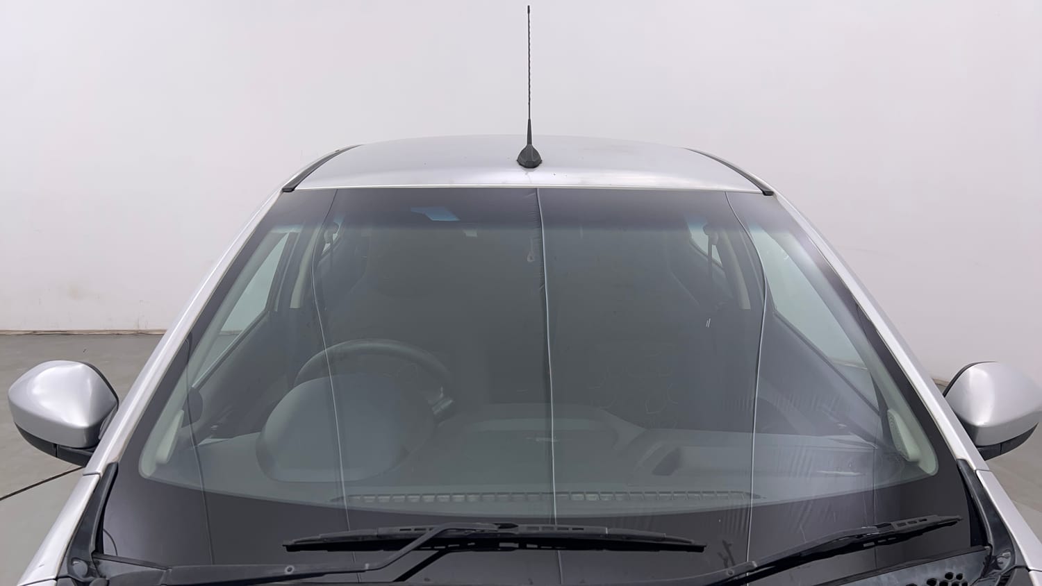 Used 2017 Tata Tiago Revotron XT Petrol Manual exterior FRONT WINDSHIELD VIEW