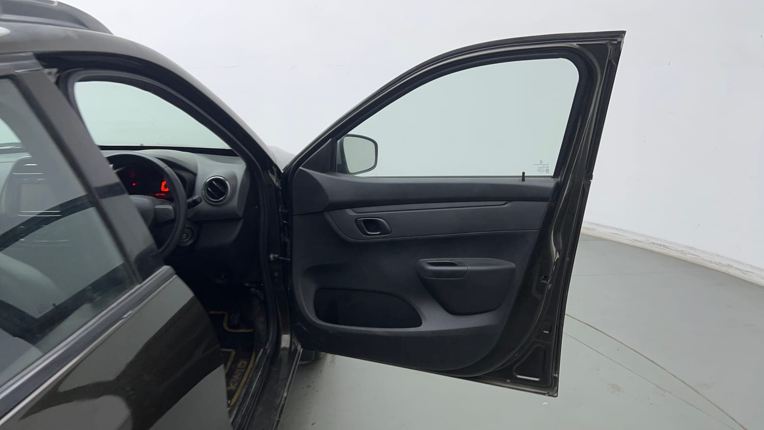 Used 2017 Renault Kwid 1.0 RXT Petrol Manual interior RIGHT FRONT DOOR OPEN VIEW
