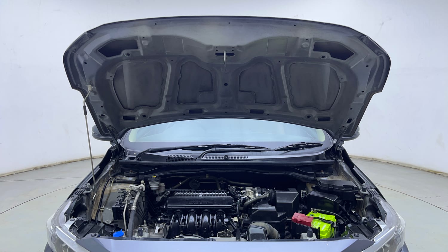 Used 2023 Honda Amaze VX 1.2 Petrol MT Petrol Manual engine ENGINE & BONNET OPEN FRONT VIEW