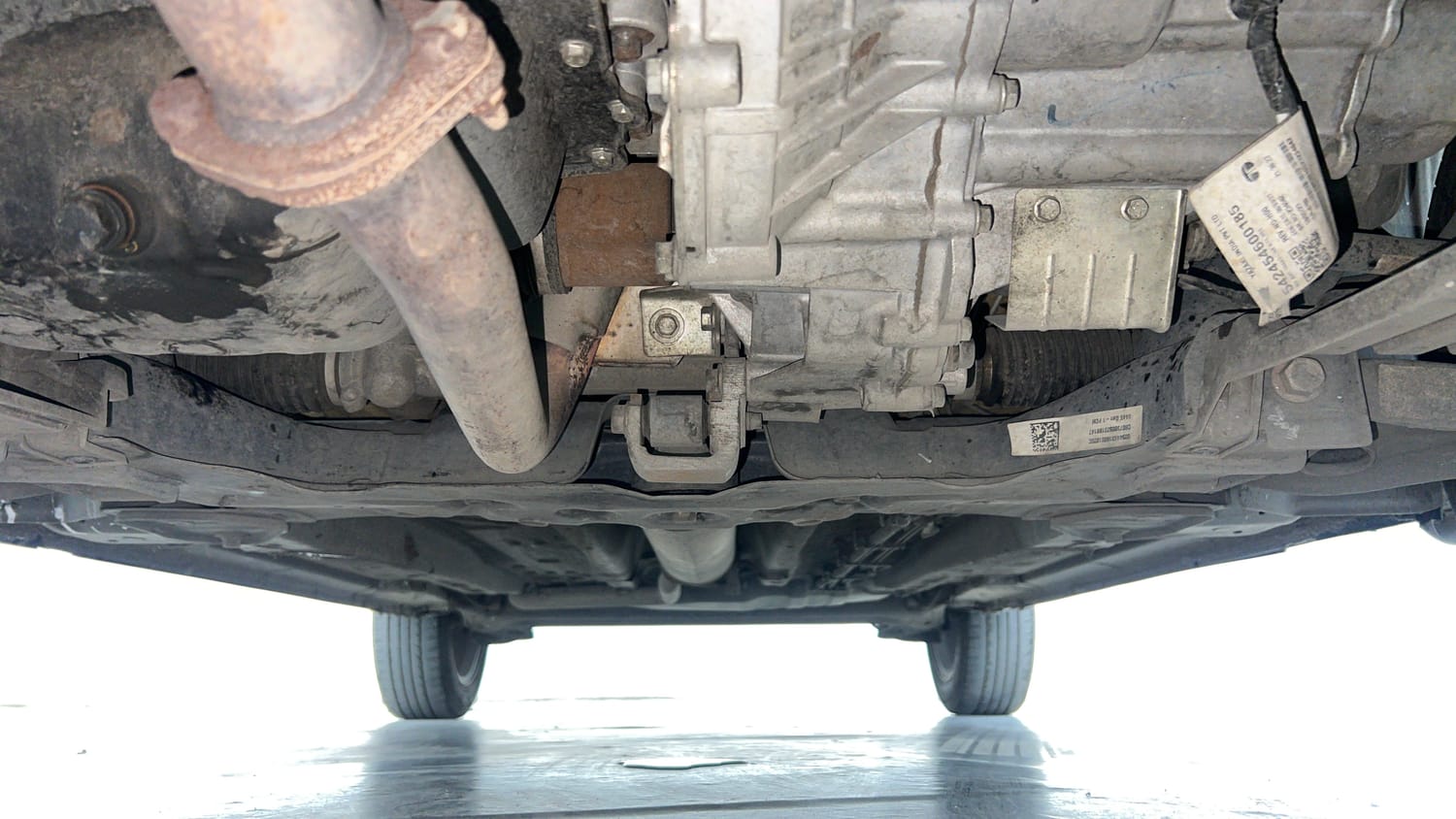 Used 2023 Tata Punch Creative AMT Petrol Automatic extra FRONT LEFT UNDERBODY VIEW