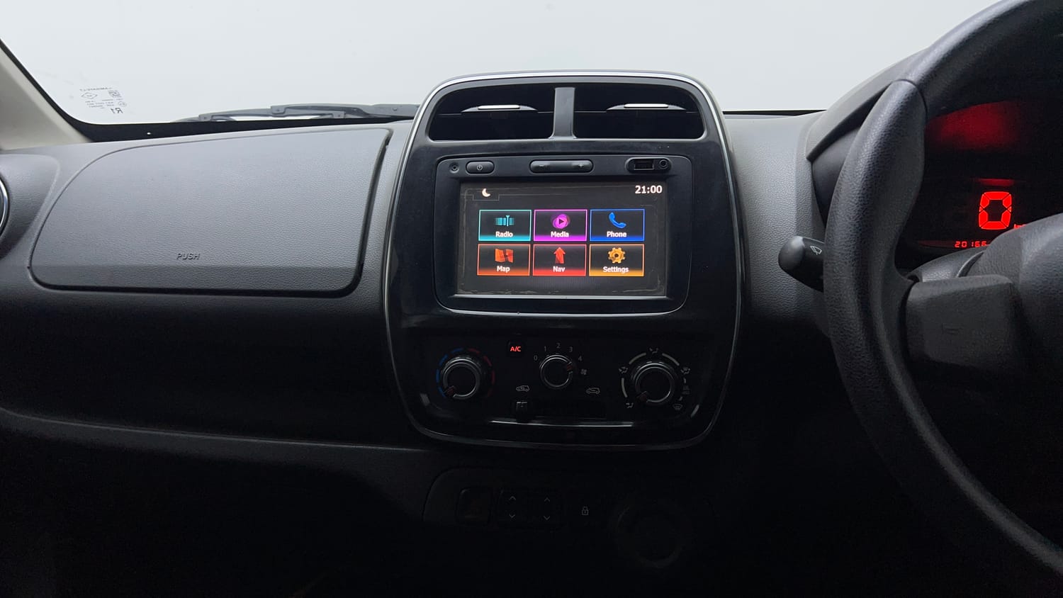 Used 2017 Renault Kwid 1.0 RXT Petrol Manual top_features Touch screen infotainment system