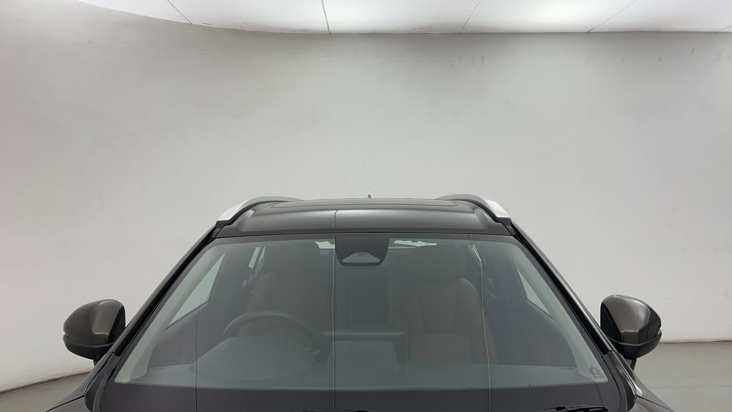 Used 2025 Honda Elevate ZX MT Petrol Manual exterior FRONT WINDSHIELD VIEW