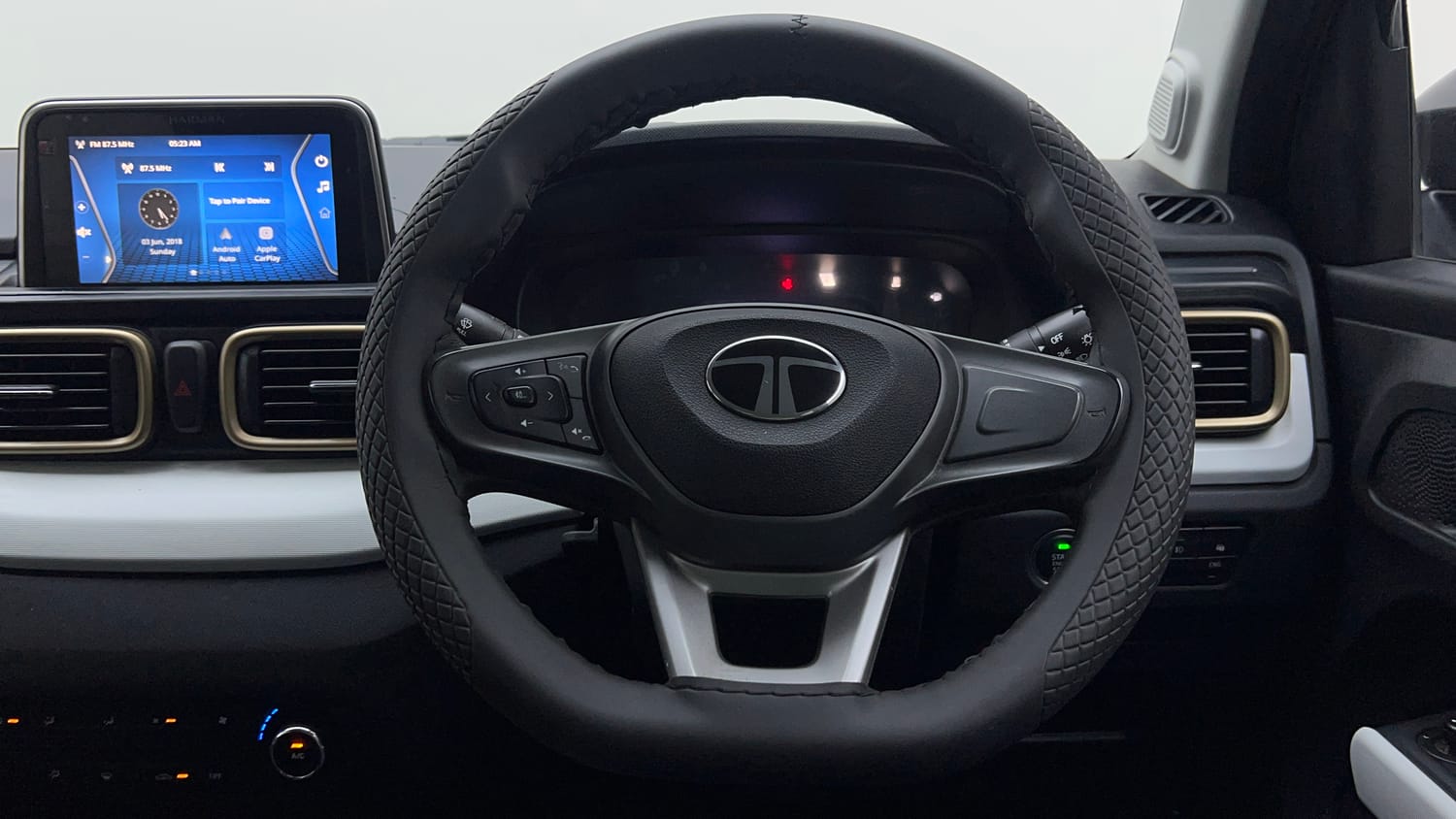 Used 2024 Tata Punch Accomplished iCNG Cng Manual interior STEERING VIEW